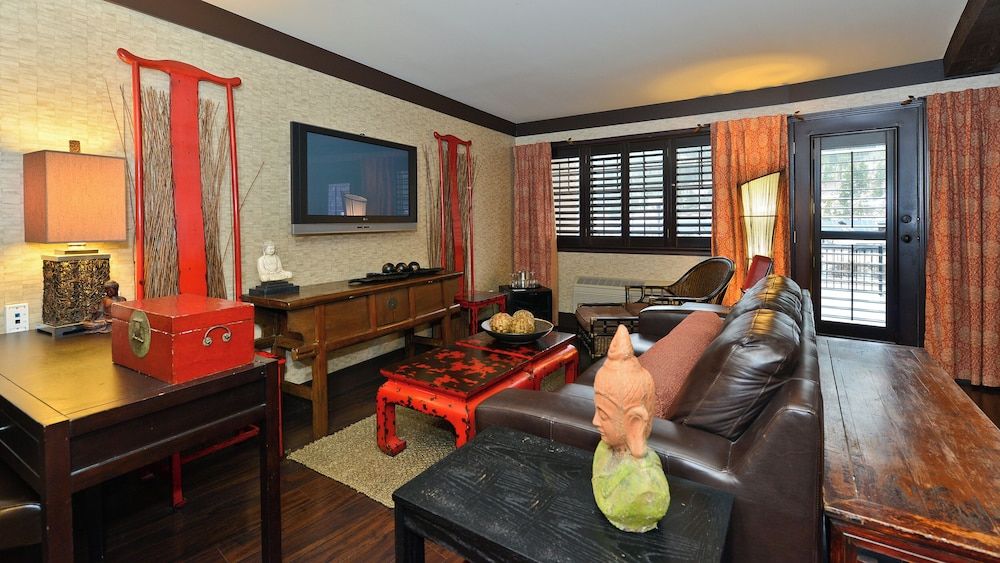 Prestige Lakeside Resort, WorldHotels Elite Suite, 1 King Bed, Non Smoking, Terrace 3