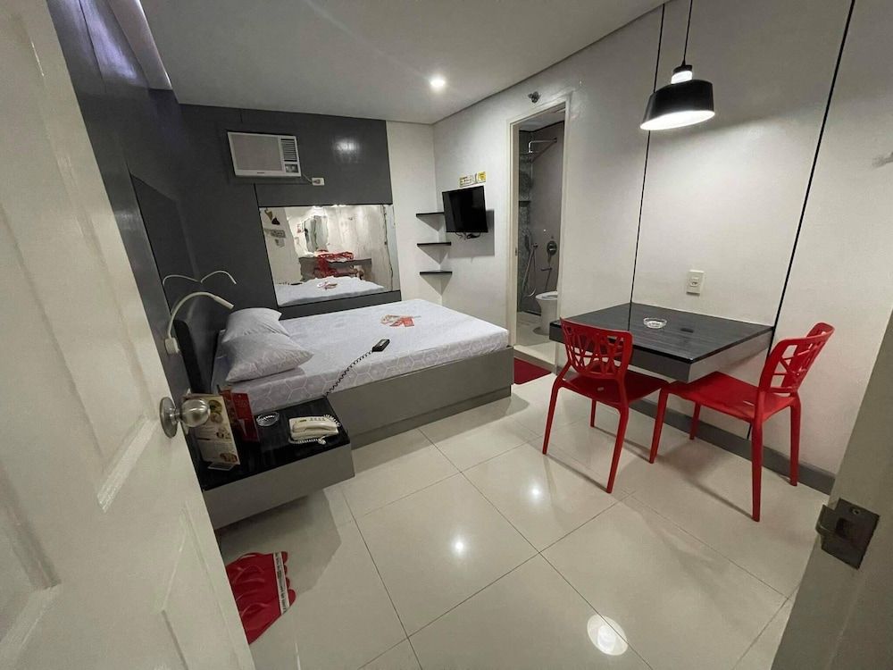Deluxe Room, 1 Queen Bed