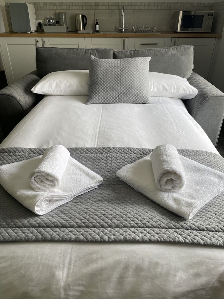 Kings Arms Deluxe Suite, Accessible, Ensuite (Family Room) 3