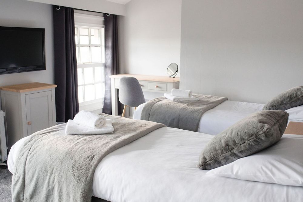 Kings Arms Classic Twin Room, Ensuite 2