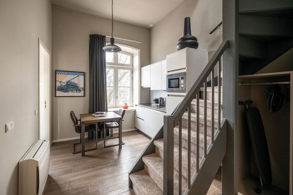 YAYS Amsterdam Maritime by Numa Extra Large Studio with Kitchen - Duplex 9