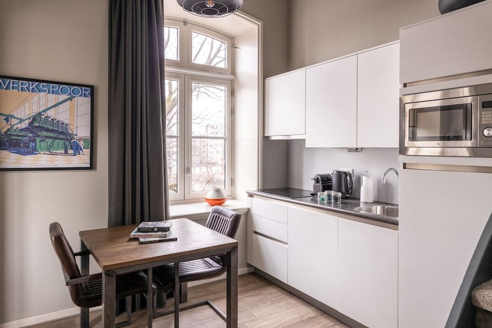 YAYS Amsterdam Maritime by Numa Extra Large Studio with Kitchen - Duplex 7