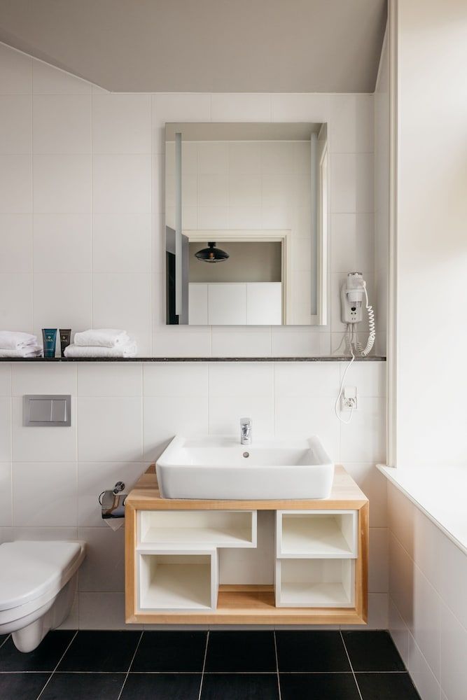 YAYS Amsterdam Maritime by Numa Extra Large Studio with Kitchen - Duplex 5