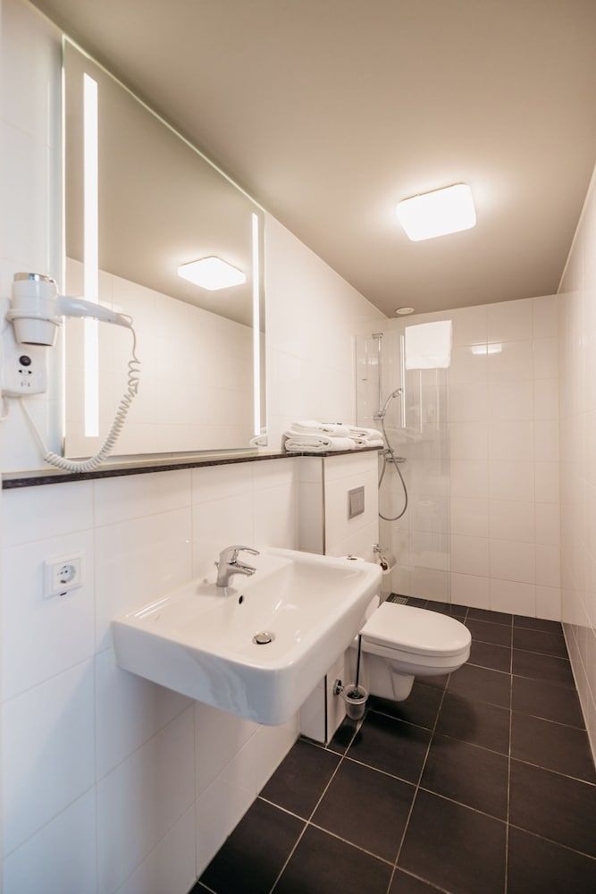 YAYS Amsterdam Maritime by Numa 1 Bedroom Apartment, Sofa Bed, Extra Bed 5