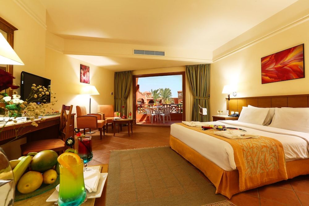 undefined Charmillion Gardens Aquapark 5