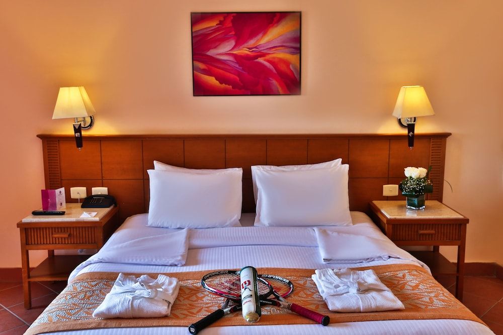 undefined Charmillion Gardens Aquapark 3