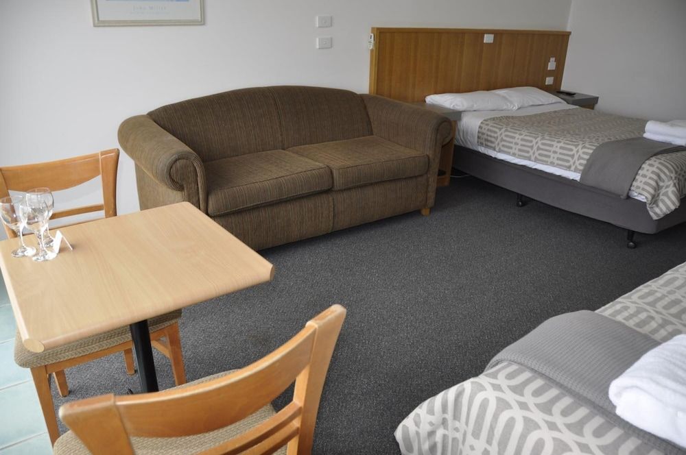 A Great Ocean View Motel Upper Balcony Ocean View Twin 4