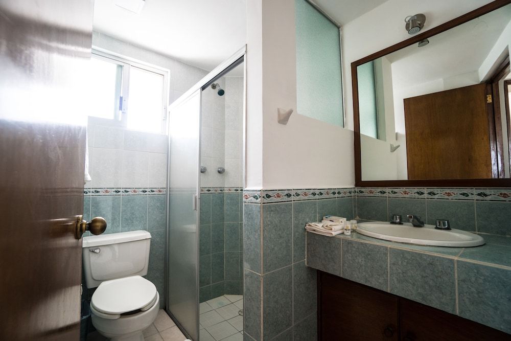 Hotel Suites Regina Standard Suite, 1 Queen Bed, Tower 5