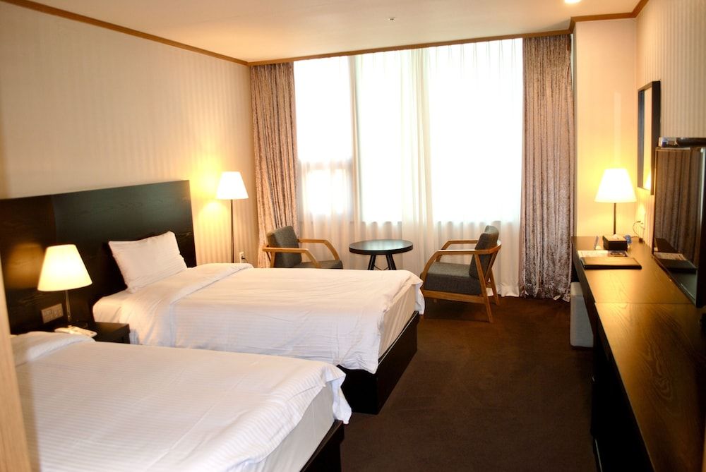 Queen Vell Hotel & Wedding Standard Twin Room 2