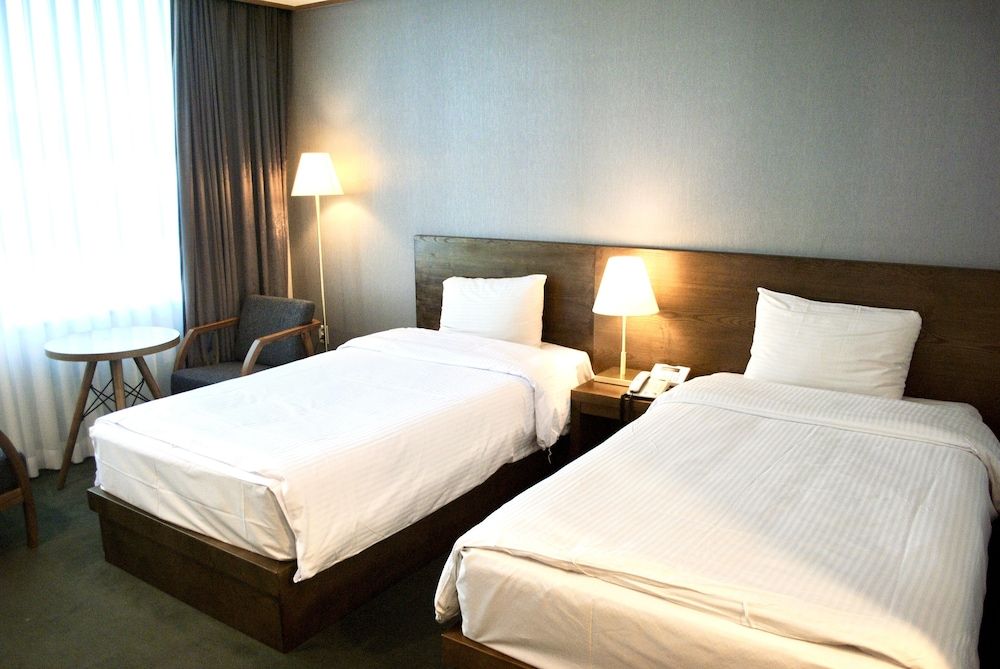 Queen Vell Hotel & Wedding Standard Twin Room 5