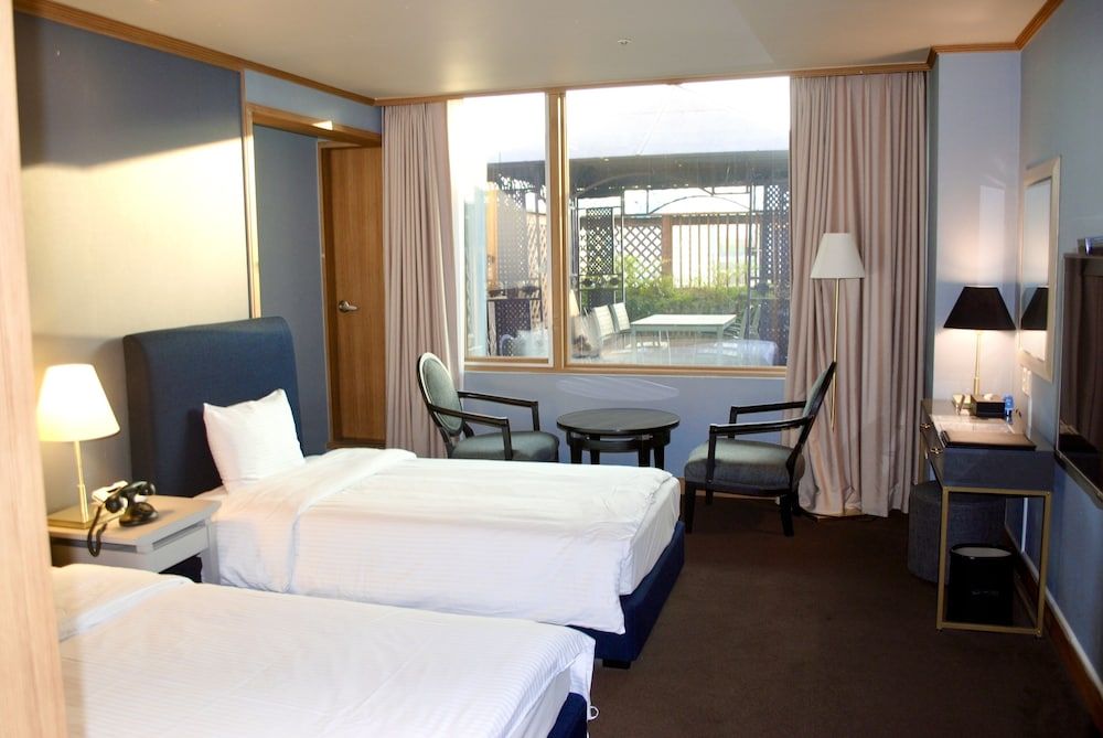 Queen Vell Hotel & Wedding Family Twin Room 2
