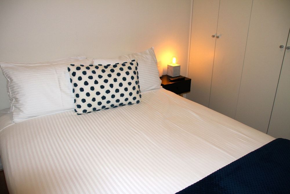 Waterfront Melbourne Apartments 2 Bedroom 1 Bath Terrace Apartment