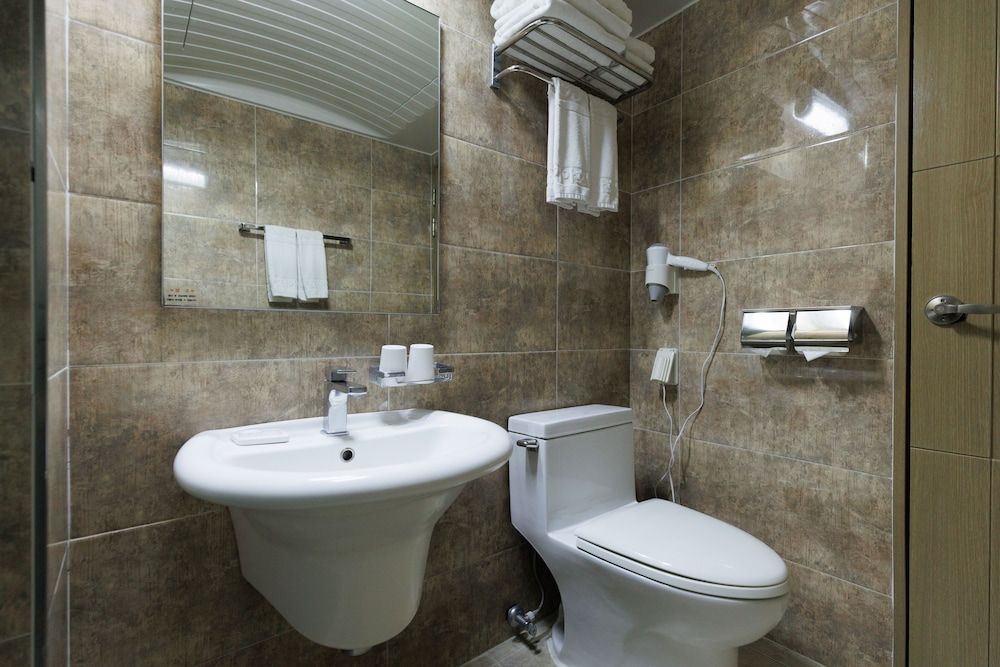 Benikea Hotel Jeju Standard Double Room 5