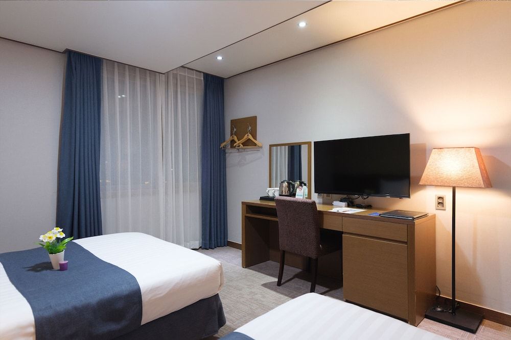 undefined Benikea Hotel Jeju 9