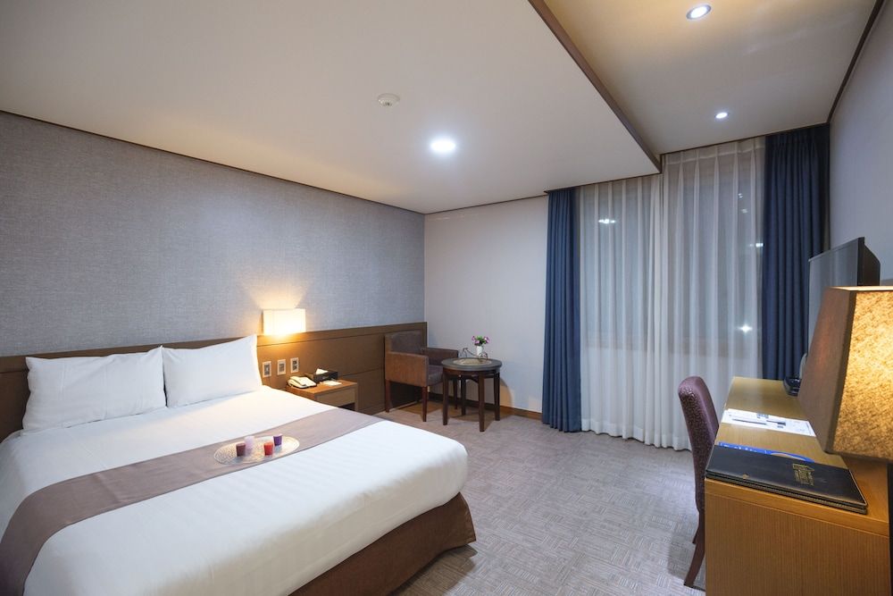 Benikea Hotel Jeju Standard Double Room 3