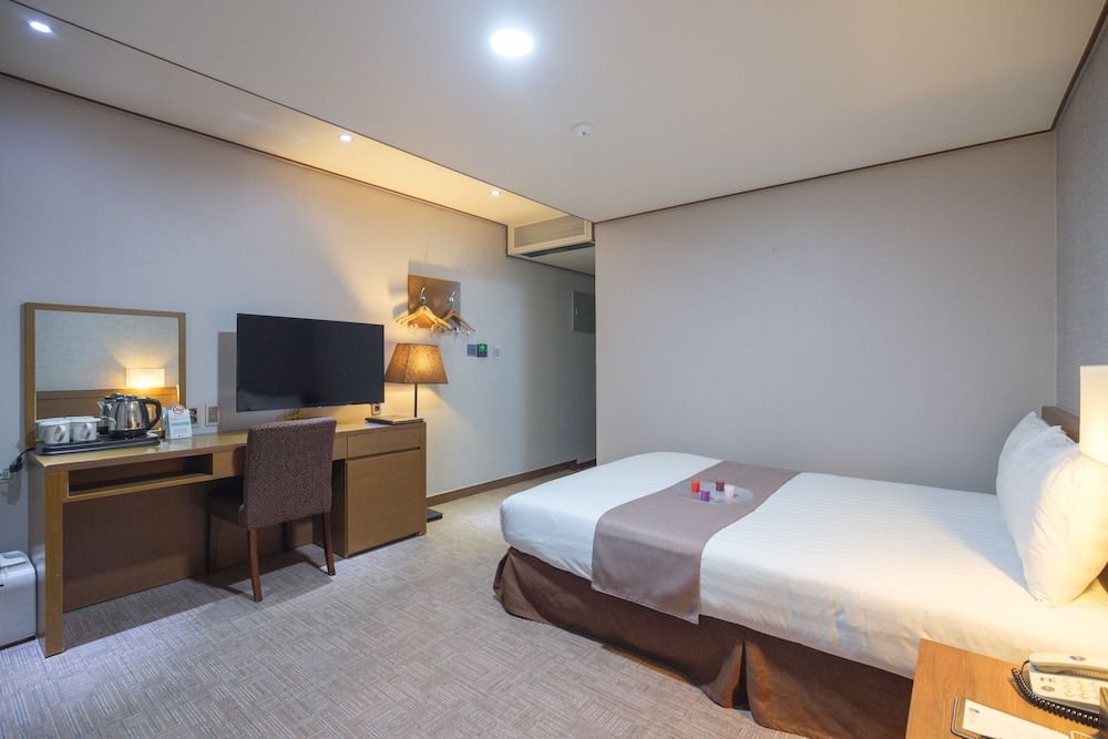 Benikea Hotel Jeju Standard Double Room