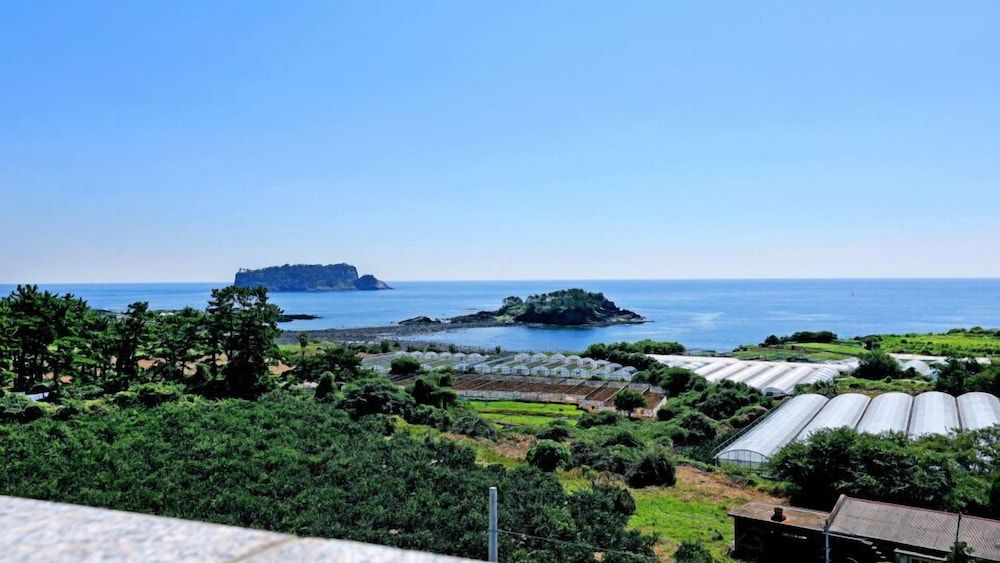 Marine Port Resort Deluxe Double Room, Ocean View 6