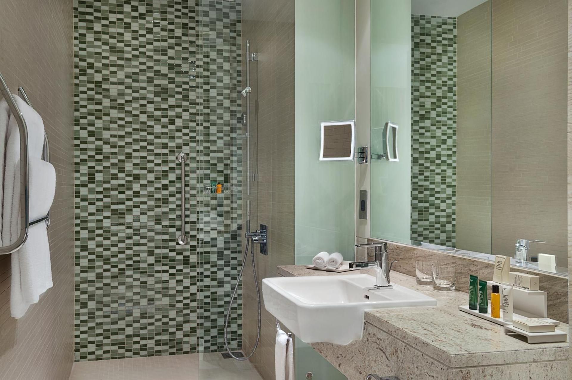 TWO DOUBLE BED DELUXE ROOM WITH SEA VIEW