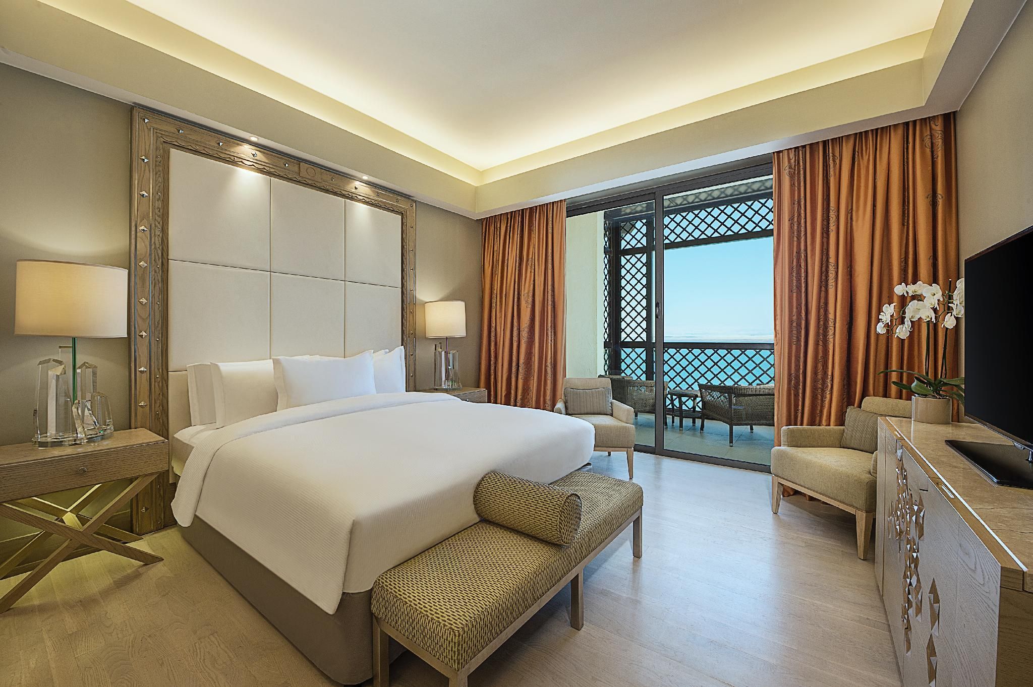 Deluxe One Bedroom Suite with Sea View