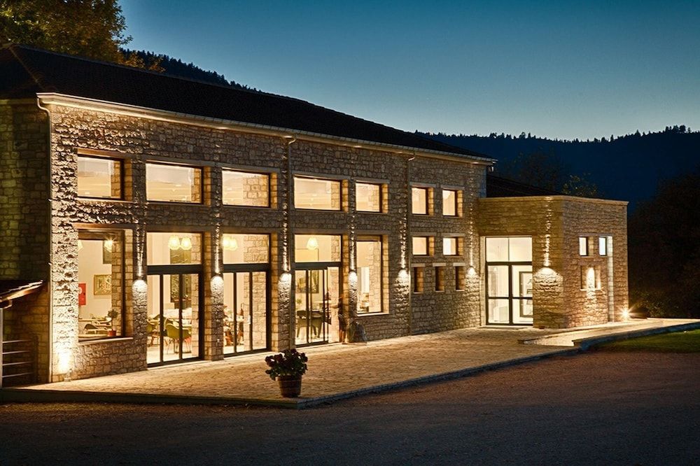 Oniropetra Boutique Hotel