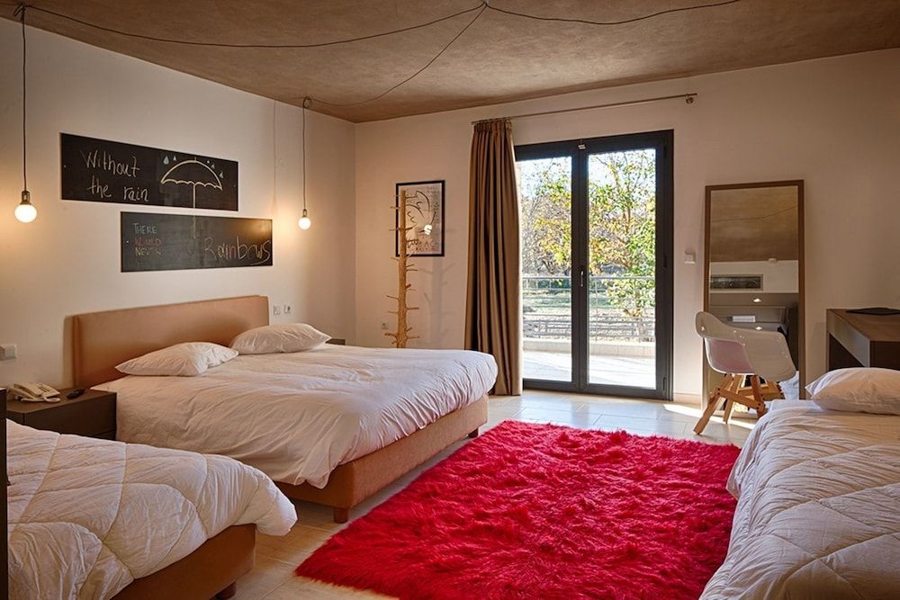 Oniropetra Boutique Hotel