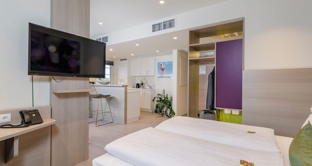 Best Western Hotel Bad Rappenau Executive Suite, 1 Double Bed, Jetted Tub (Penthouse) 6