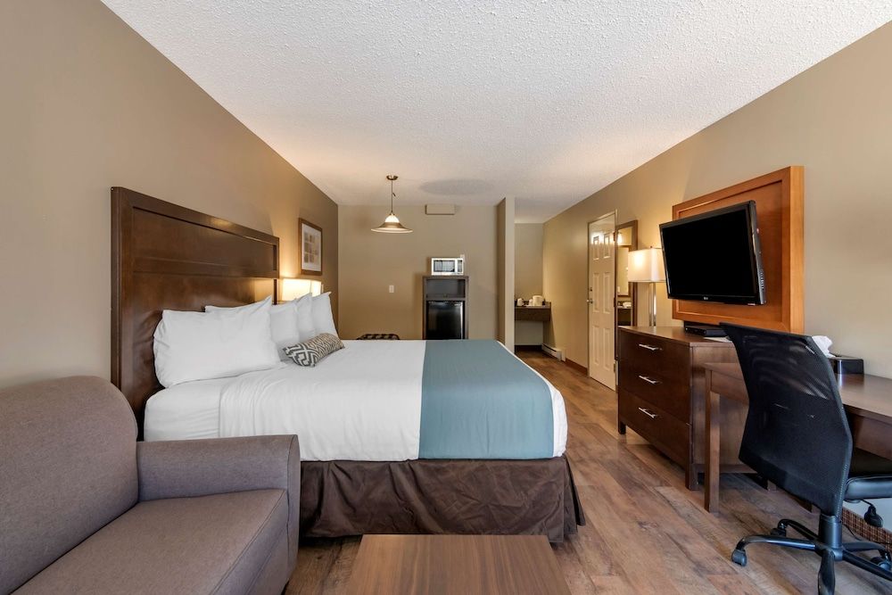 SureStay Plus Hotel By Best Western Salmon Arm Standard Room, 1 Queen Bed, Accessible, Non Smoking 2
