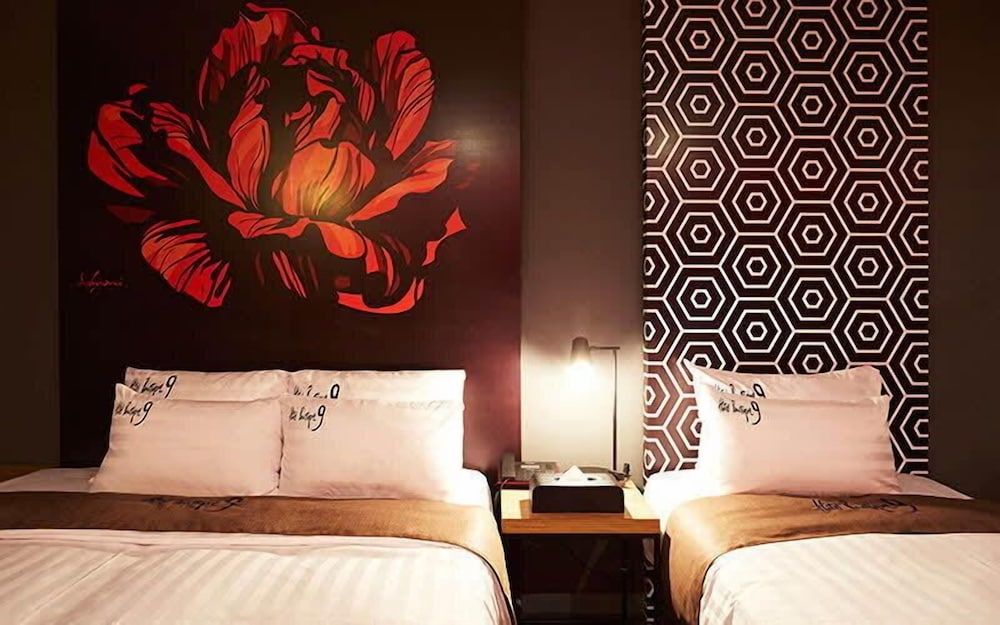 undefined Hotel Boutique 9 5