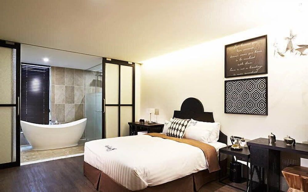 undefined Hotel Boutique 9 7