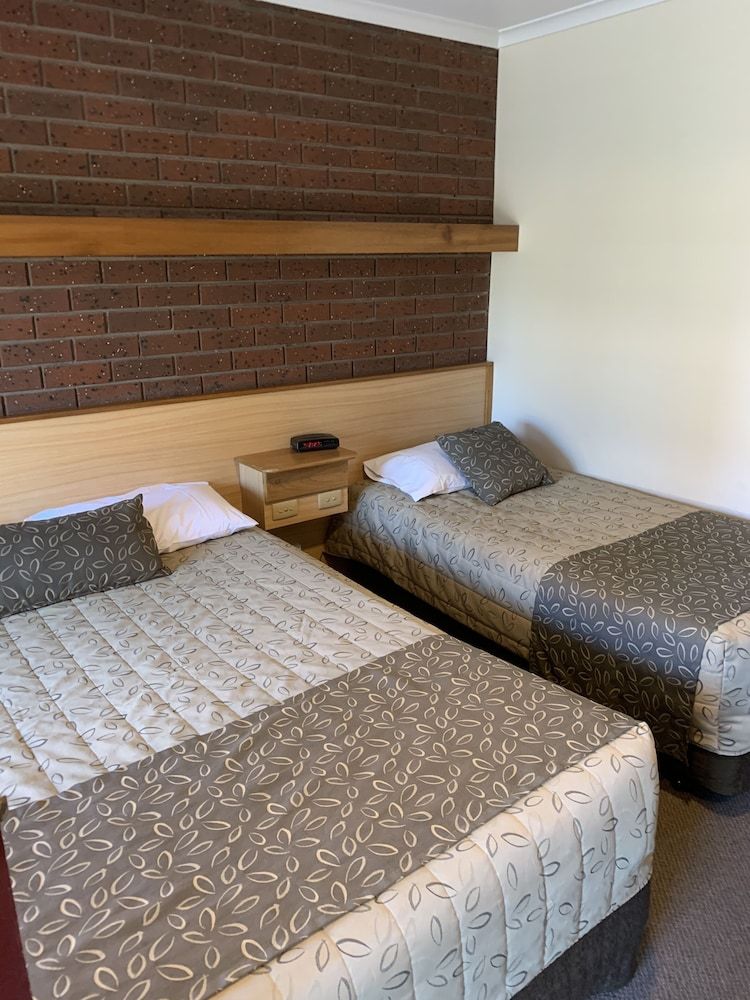 Bairnsdale Tanjil Motor Inn Superior Single/Double/Twin Room 2