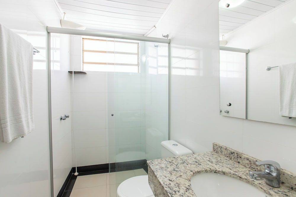 Confort Hotel Standard Double Room, 1 Double Bed 4