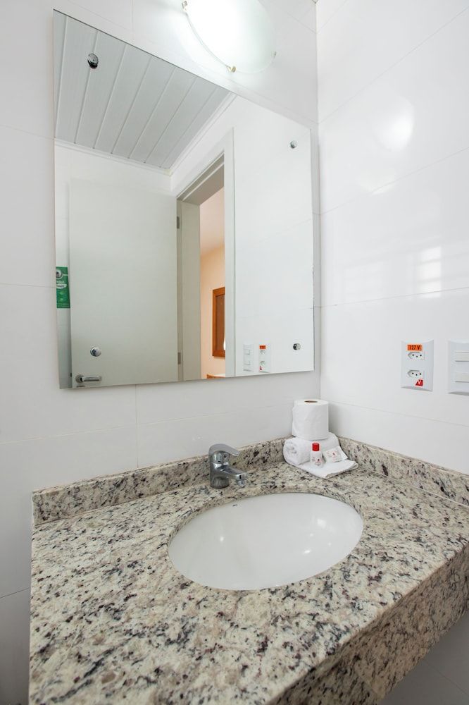 Confort Hotel Standard Double Room, 1 Double Bed 5