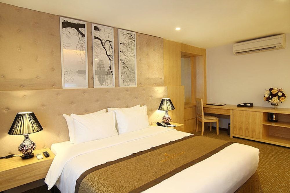 Riverside Hanoi Hotel Executive Room, 1 King Bed