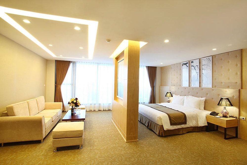 Riverside Hanoi Hotel Executive Room, 1 King Bed 9