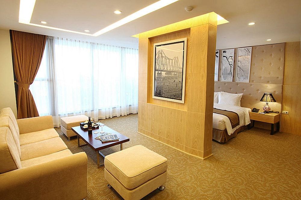 Riverside Hanoi Hotel Executive Room, 1 King Bed 3