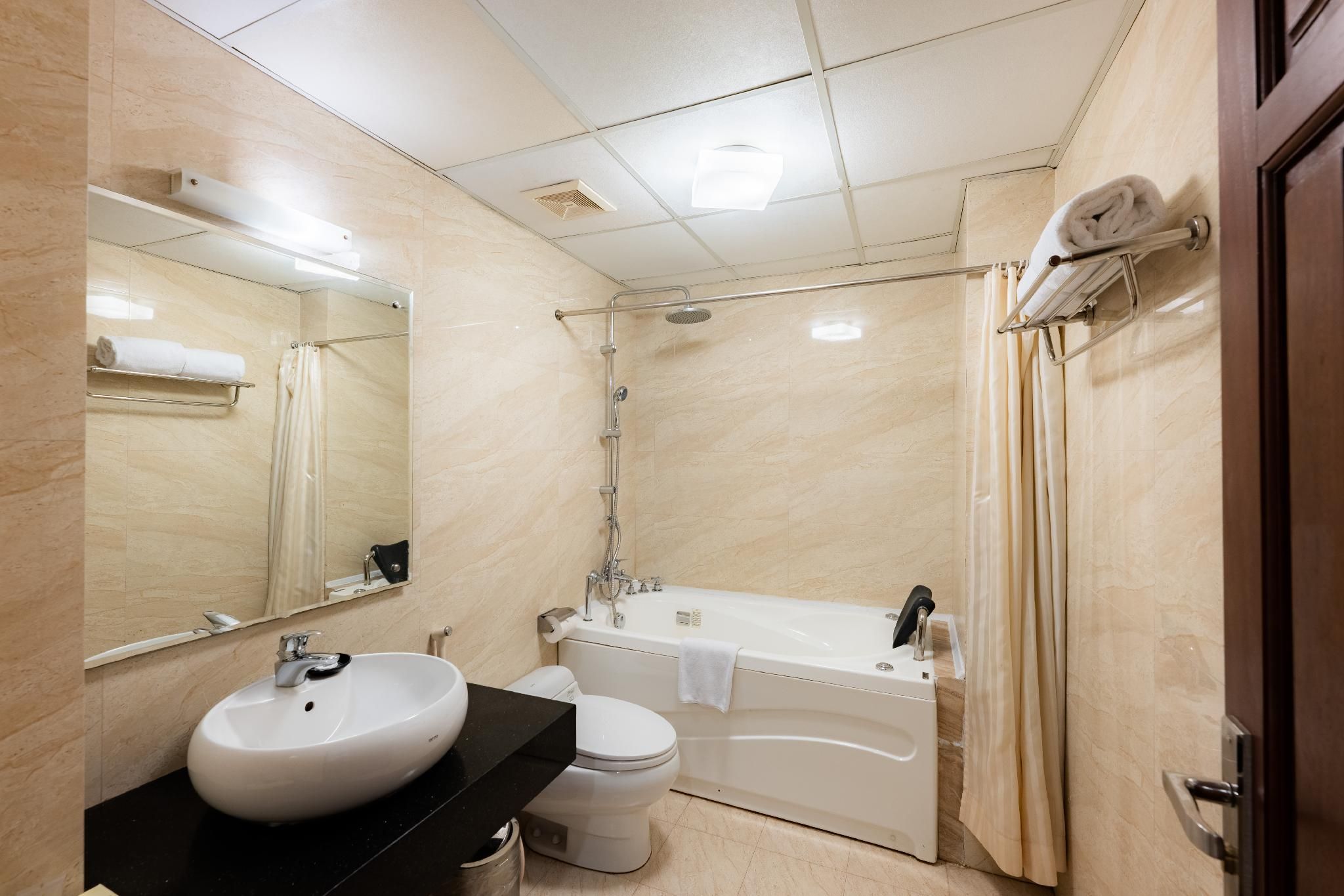 undefined Riverside Hanoi Hotel 6