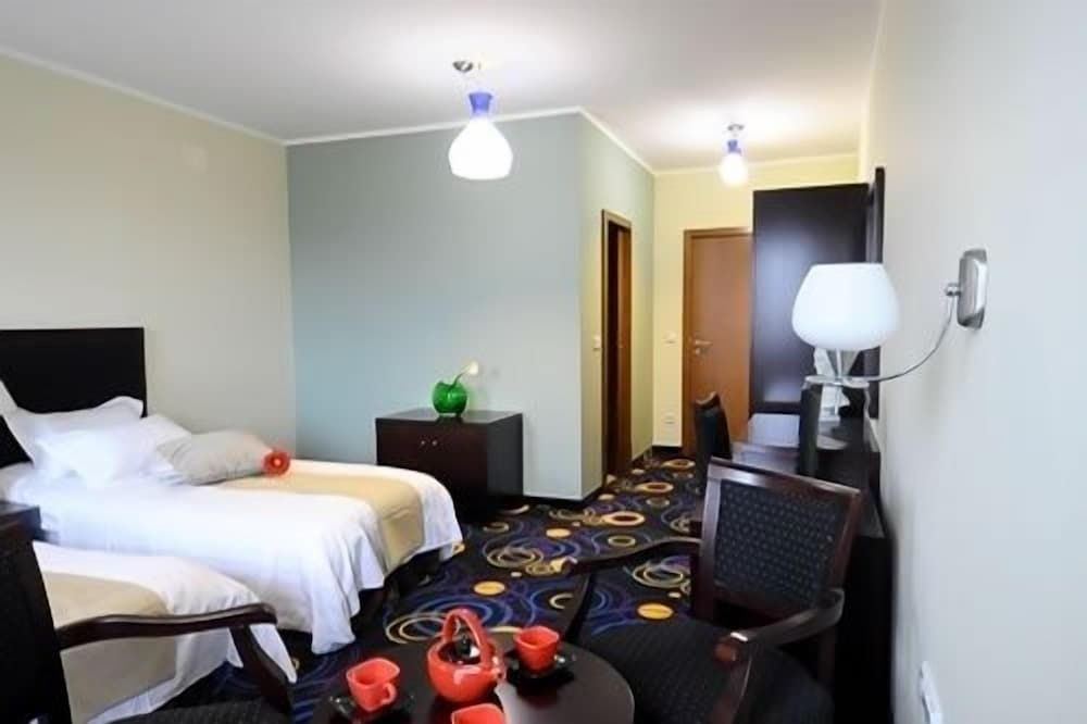Hotel 365
