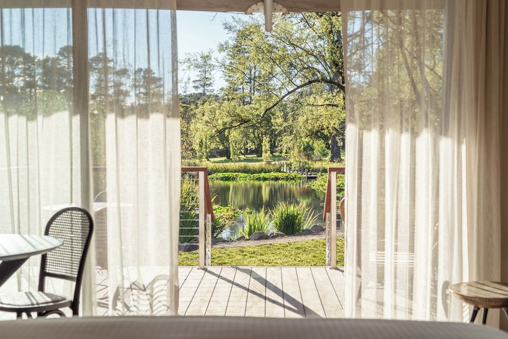 Parklands Country Gardens and Lodges Lakeside Canopy 4