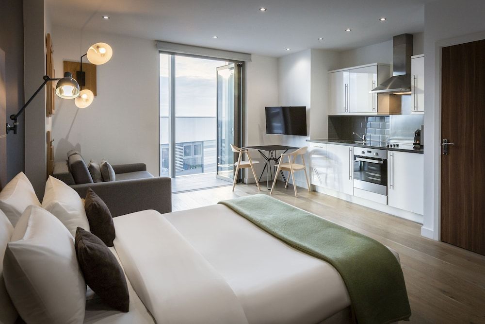 Studio, Multiple Beds