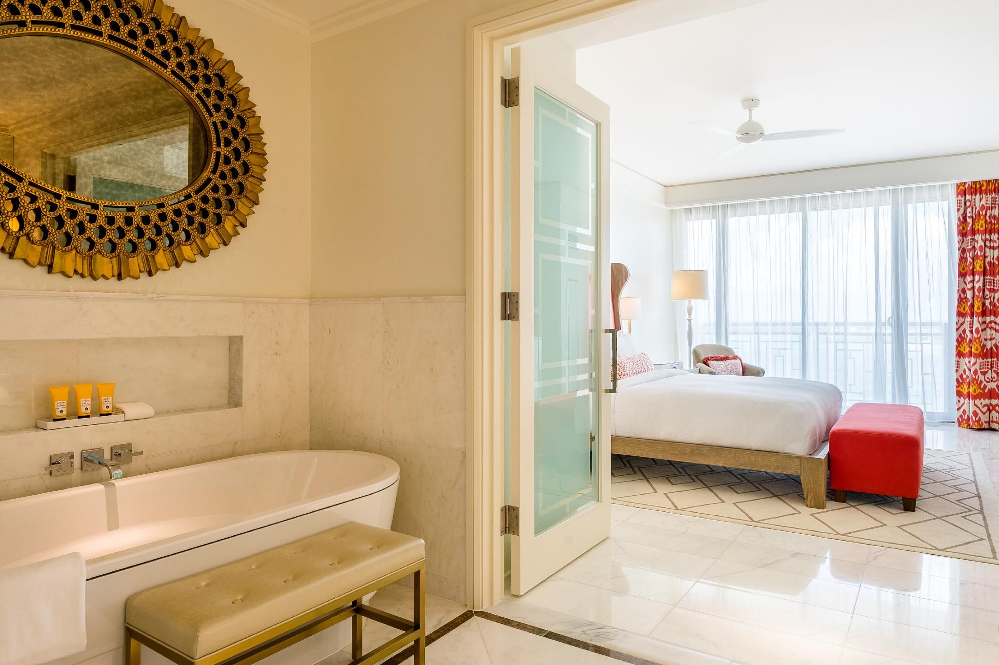 Two Bedroom Fountain View Residence With A Kingbedded Room And A Room With Two Queen Beds (east Towe