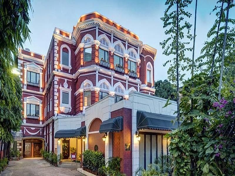 undefined THE ASTOR HOTEL 10
