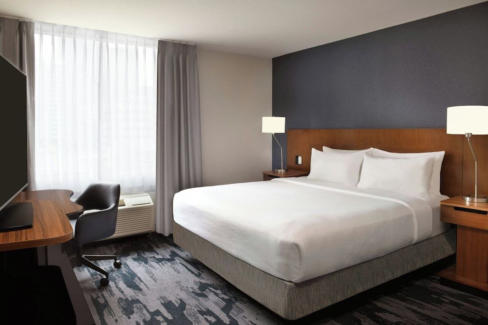 Fairfield Inn & Suites by Marriott Calgary Downtown
