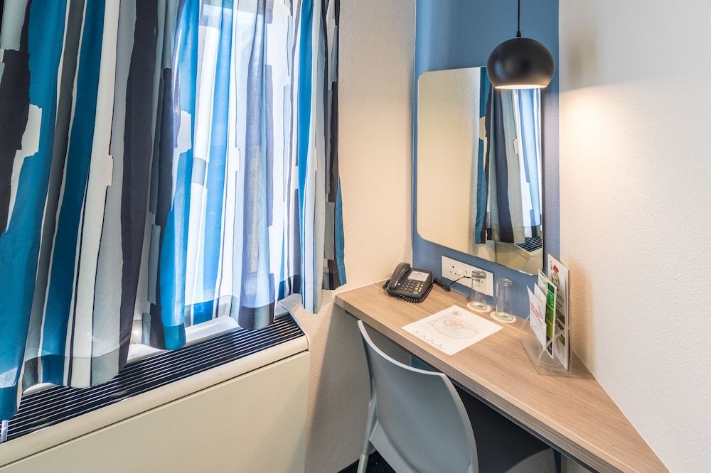 Road Lodge Isando Double Room, Non Smoking 3