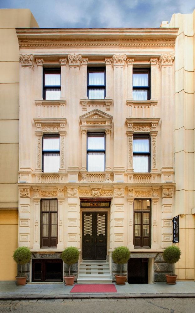 undefined Hotel Miniature 4