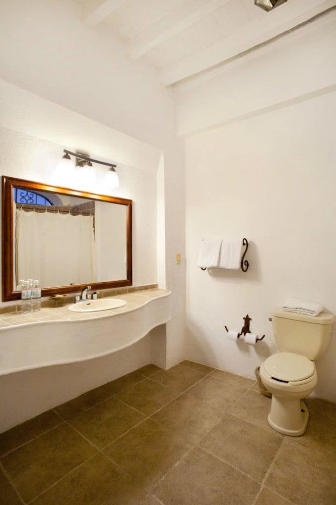 Hotel Los Arcos Junior Studio Suite 4
