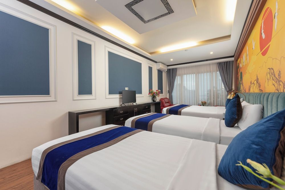 undefined Eclipse Legend Hotel 9