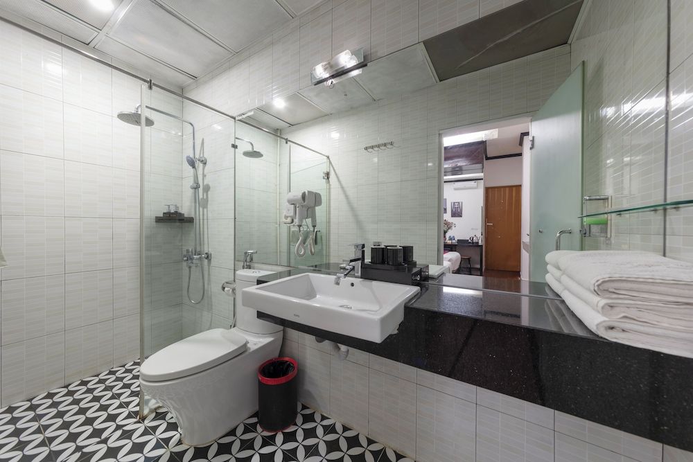 Eclipse Legend Hotel Standard Triple Room 5