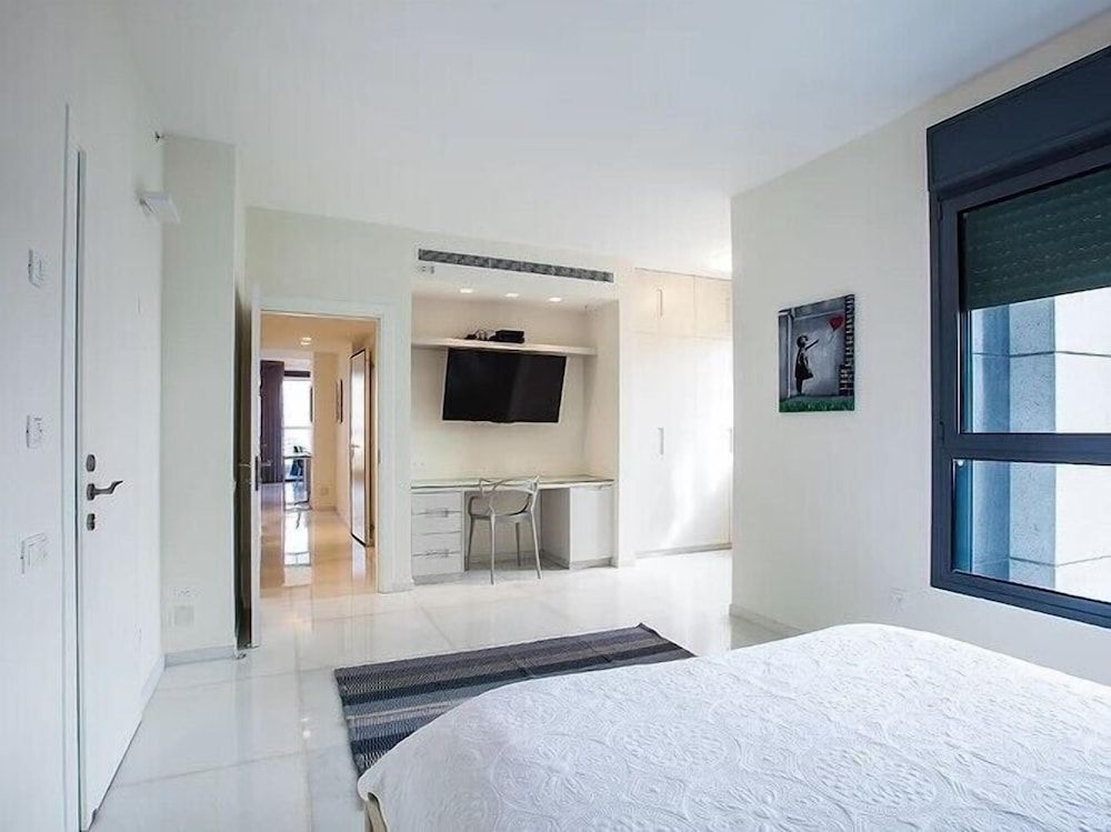 Tel Aviv Home Comfort Apartment, Tower 3