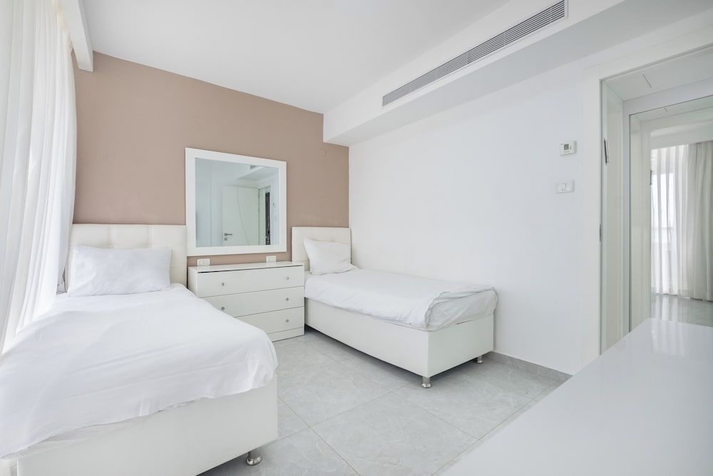 undefined Tel Aviv Home 7