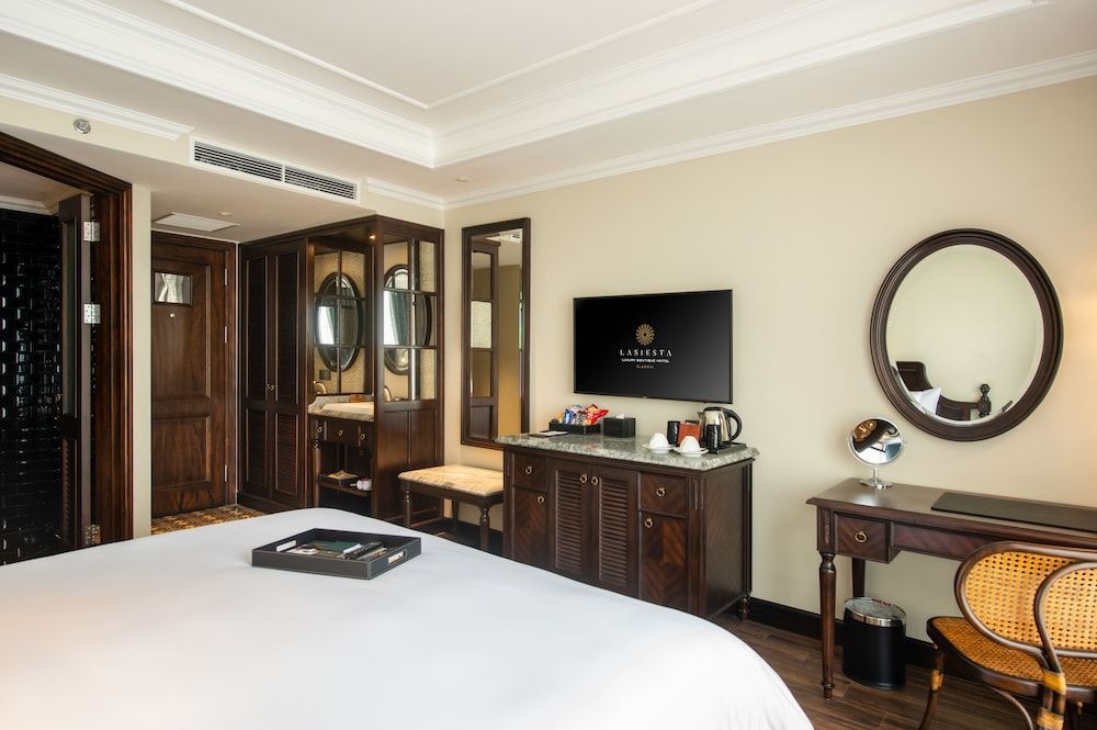 undefined La Siesta Classic Ma May 9